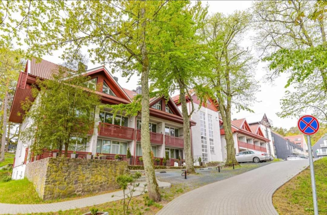 Liuto Apartamentai Juodkrantė Zewnętrze zdjęcie